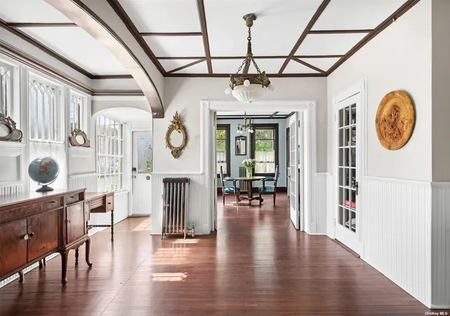Photo 4 of Single family home for sale at 151 Bay Ave, Greenport, NY 11944 | MLS# L3579812 | Listing updated on 2026-09-17