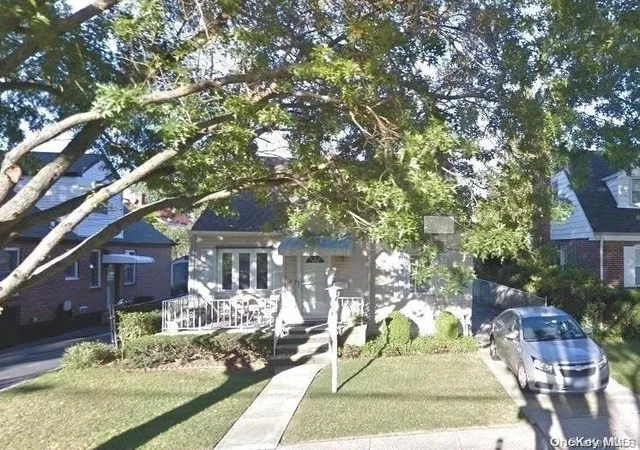 Single family home for sale at 12 Hull Ave, New Hyde Park, NY 11040 | MLS# L3579906 | Listing updated on 2024-11-30