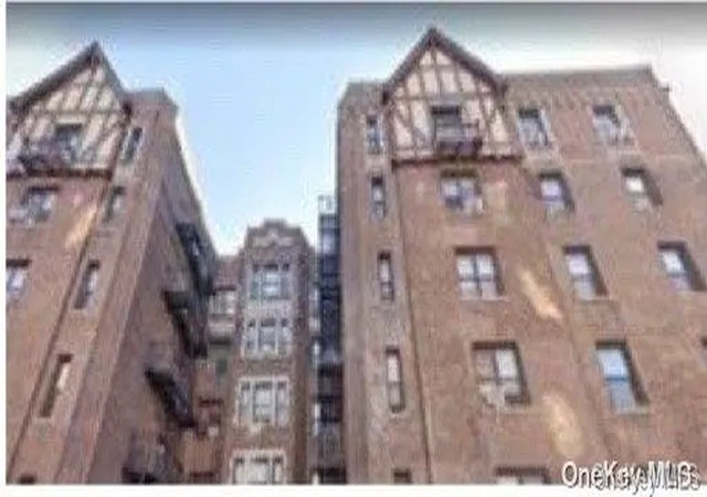 House for sale at 42-02 Layton St #202, Elmhurst, NY 11373 | MLS# L3580635 | Listing updated on 2025-10-24
