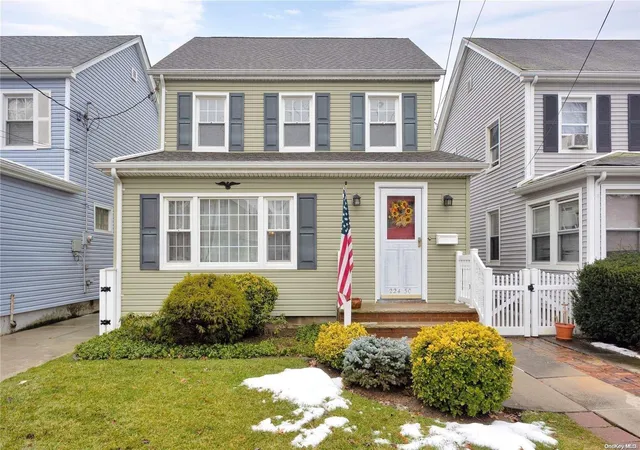 Photo 1 of Sale Pending at 224 30 Edmore Ave, Queens Village, NY 11428 | MLS# L3581191 | Listing updated on 2024-12-03