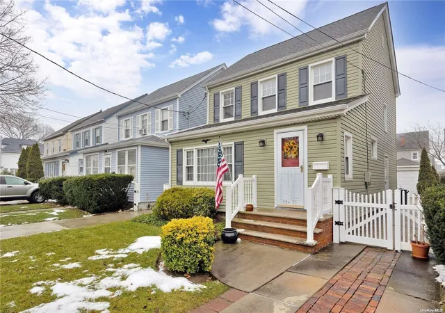 Photo 3 of Sale Pending at 224 30 Edmore Ave, Queens Village, NY 11428 | MLS# L3581191 | Listing updated on 2024-12-03