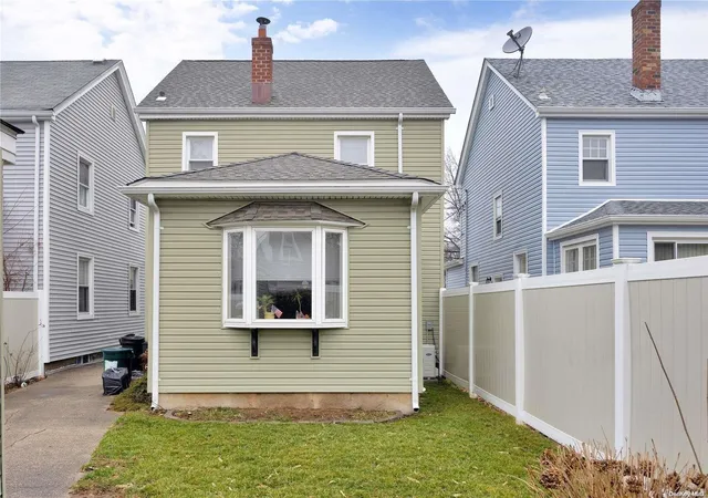 Photo 3 of Sale Pending at 224-30 Edmore Ave, Queens Village, NY 11428 | MLS# L3581191 | Listing updated on 2024-12-03