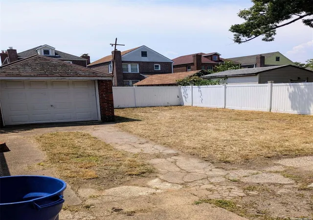 2nd image of 119 48 178th St, New York, NY 11434 | MLS# L3581505