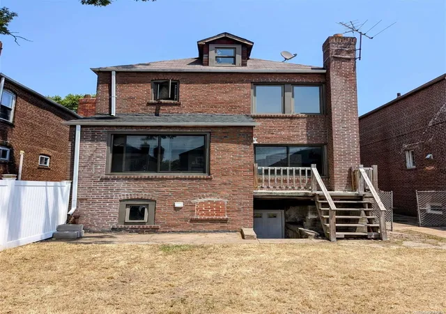 3rd image of 119-48 178Th St, New York, NY 11434 | MLS# L3581505
