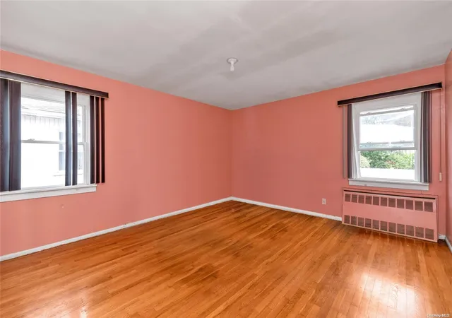 3rd image of 15-03 Dunbar St, Far Rockaway, NY 11691 | MLS# L3581862