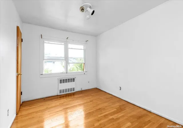5th image of 15-03 Dunbar St, Far Rockaway, NY 11691 | MLS# L3581862