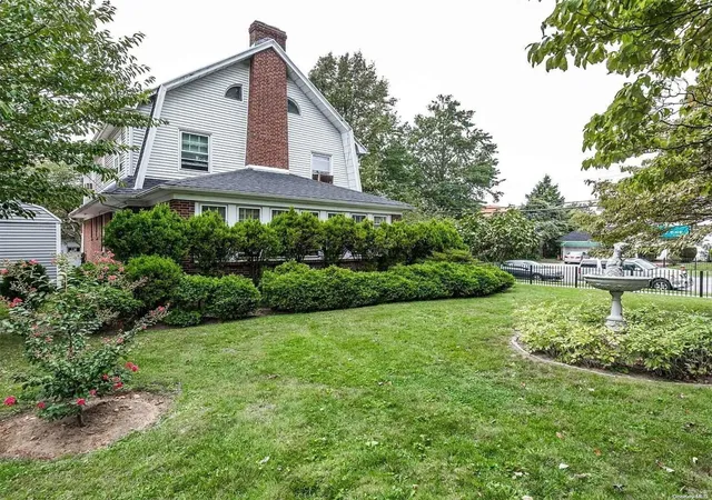 2nd image of 33 02 Parsons Blvd, Whitestone, NY 11357 | MLS# L3582810