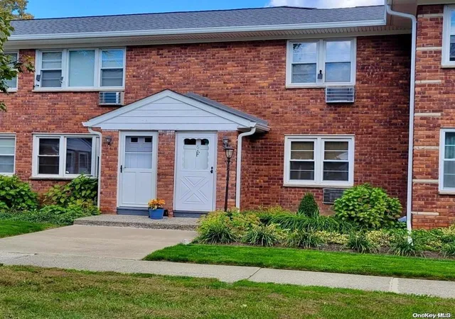 Condominium at 2710 South Rd #F6, Poughkeepsie, NY 12601 | MLS# L3584294 | | Sold on 2025-01-15