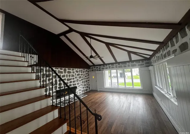 Photo 4 of Sale Pending at 93 Lake St, Islip, NY 11751 | MLS# L3584664 | Listing updated on 2025-04-01