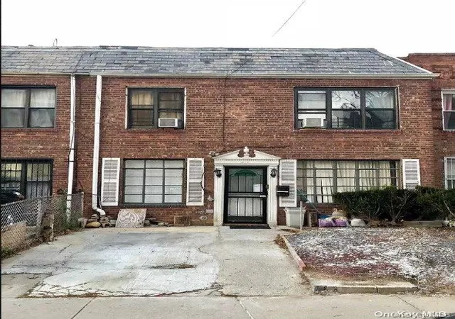 Photo 1 of Sale Pending at 132 25 Avery Ave, Flushing, NY 11355 | MLS# L3585563 | Listing updated on 2024-12-04