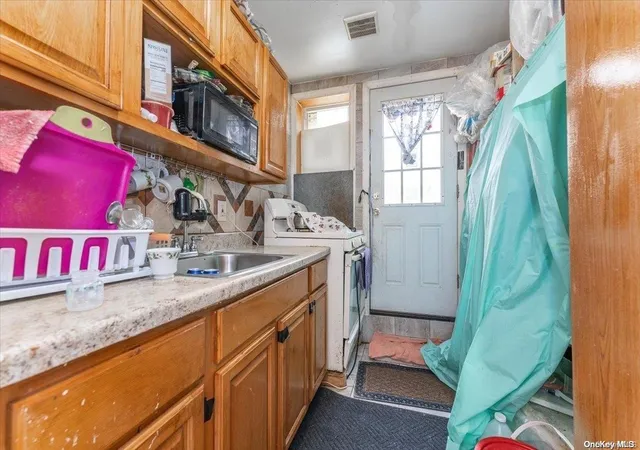 Photo 3 of Sale Pending at 132 25 Avery Ave, Flushing, NY 11355 | MLS# L3585563 | Listing updated on 2024-12-04