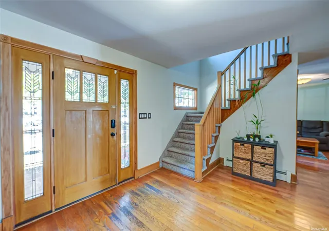 3rd image of 43 Hollins Ln, Islip, NY 11730 | MLS# L3586031