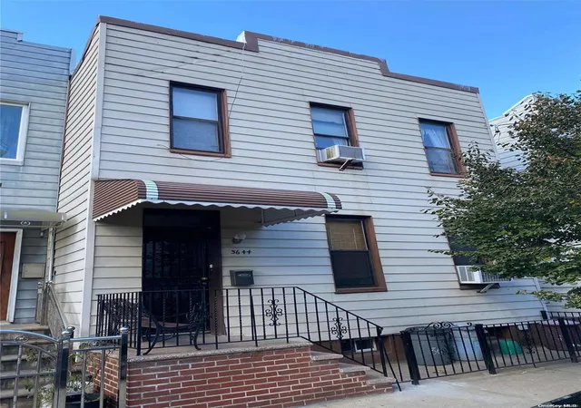 Photo 2 of Sale Pending at 36 44 32nd St, Astoria, NY 11106 | MLS# L3586289 | Listing updated on 2025-04-17