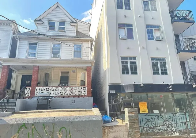 1st image of 104 61 Roosevelt Ave, Corona, NY 11368 | MLS# L3586424