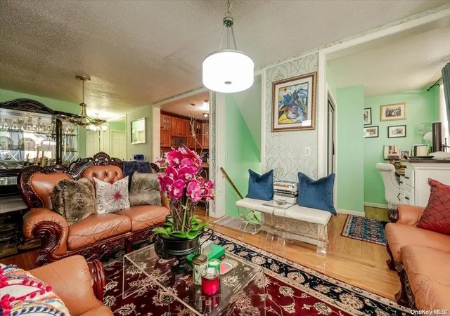2nd image of 107 29 Union Hall St, Jamaica, NY 11433 | MLS# L3587126