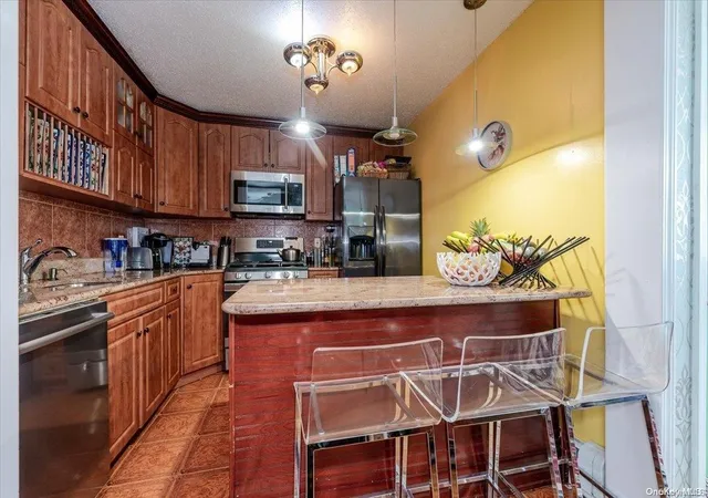 3rd image of 107-29 Union Hall St, Jamaica, NY 11433 | MLS# L3587126