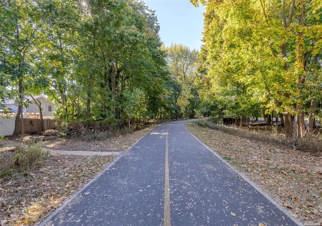 28th image of 7 Radburn Ln, Port Jefferson Station, NY 11776 | MLS# L3587258