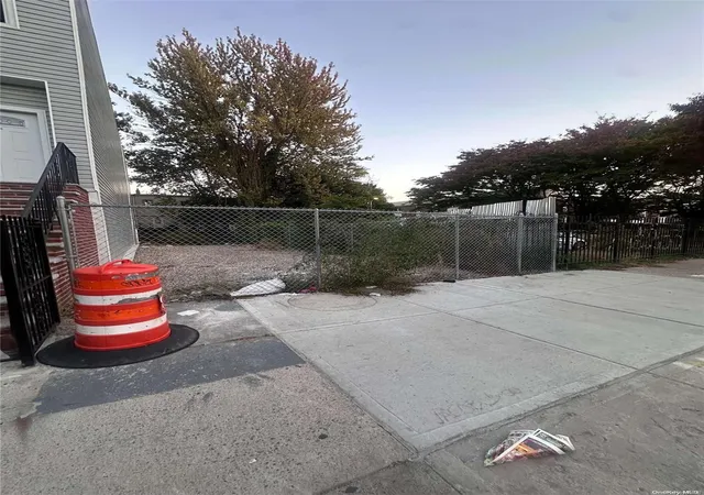 1st image of 1100 Halsey St, New York, NY 11207 | MLS# L3587582