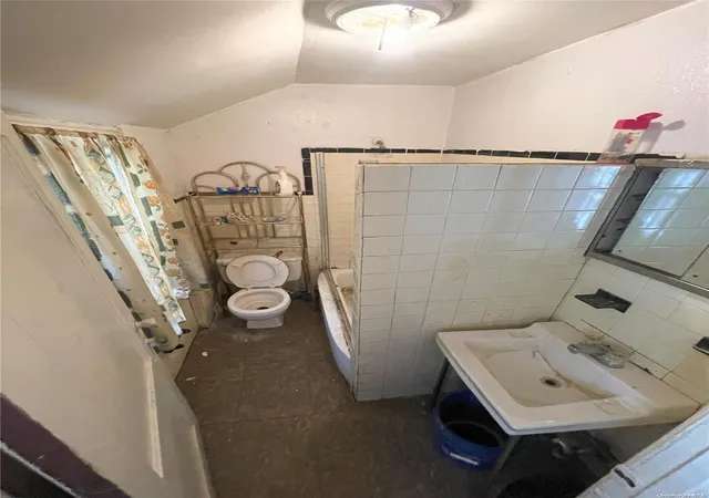 5th image of 110-19 169Th St, Jamaica, NY 11433 | MLS# L3588278
