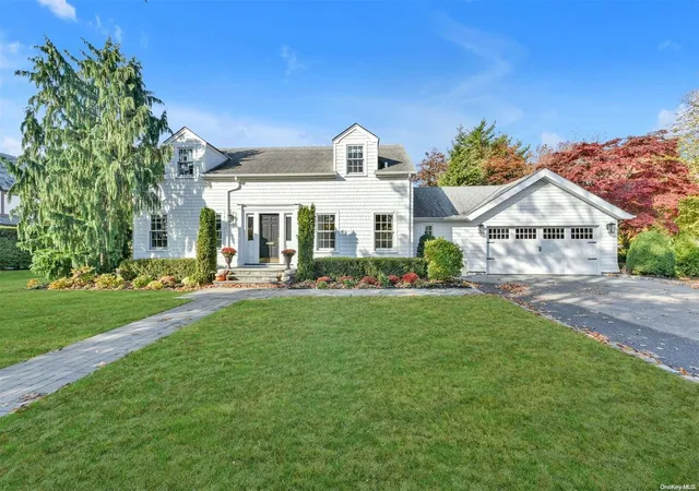 Single Family Residence at 278 Stewart Ave, Garden City, NY 11530 | MLS# L3588546 | | Sold on 2025-02-12