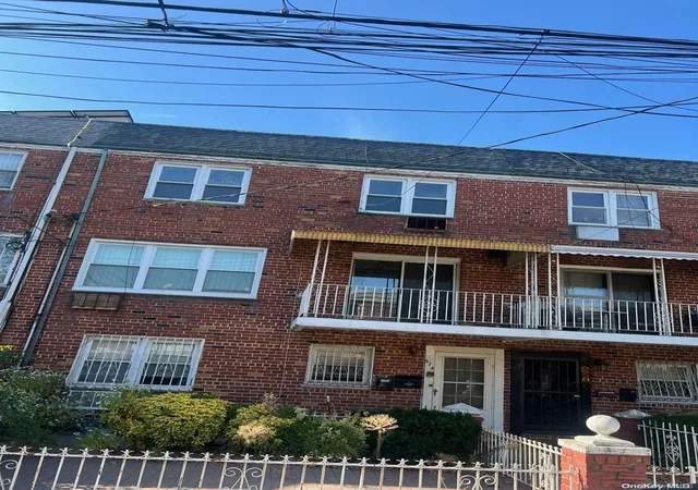 Photo 2 of Sale Pending at 674 East 59 St, Brooklyn, NY 11234 | MLS# L3589680 | Listing updated on 2024-12-19