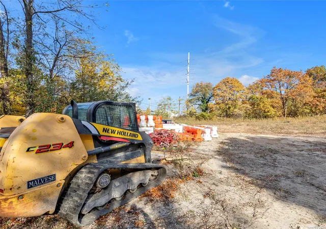 5th image of Shore Rd, Glenwood Landing, NY 11547 | MLS# L3589953