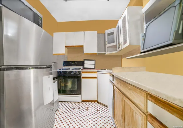 4th image of 98-22 Alstyne Ave, Corona, NY 11368 | MLS# L3590365
