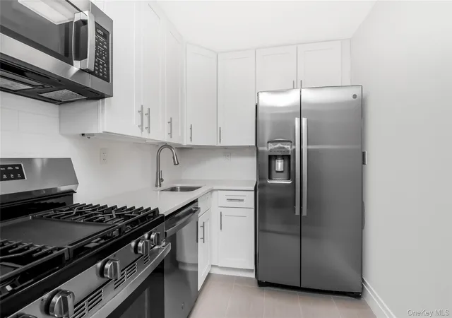 Photo 2 of House for sale at 3333 Henry Hudson Pkwy #23V, New York, NY 10463 | MLS# 800150 | Listing updated on 2026-09-30
