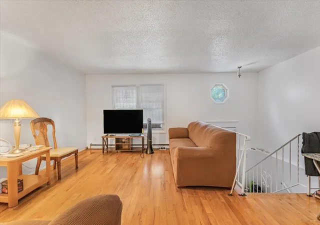 Photo 3 of Sale Pending at 1623 Undercliff Ave, Bronx, NY 10453 | MLS# 800266 | Listing updated on 2025-04-11