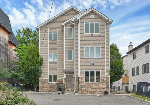 3rd image of 480 W Central Ave, Spring Valley, NY 10977