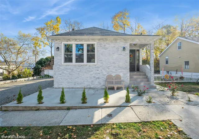 Homes for sale in Mount Vernon, NY | 15 Saint Pauls Pl, Mount Vernon, NY 10550 | MLS# 800952