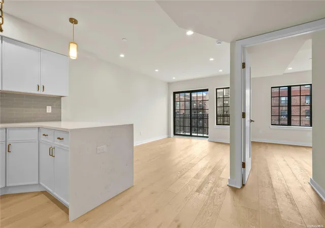 Photo 2 of Sale Pending at 25 25 31st Ave #2A, New York, NY 11106 | MLS# L3592308 | Listing updated on 2025-10-14