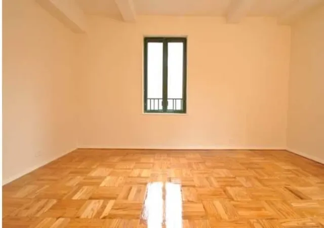 Listing Photo 4 - Condo for sale in building located at 1938 E Tremont Ave, New York, NY 10462 - Unit #5C