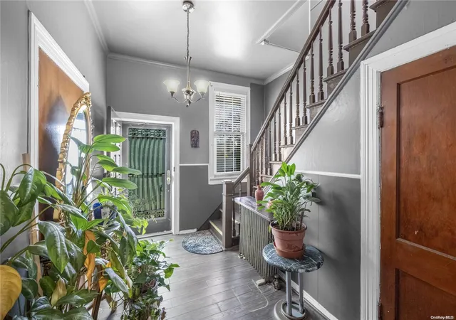 Photo 3 of Sale Pending at 140-36 247Th St, Rosedale, NY 11422 | MLS# L3593050 | Listing updated on 2025-02-11
