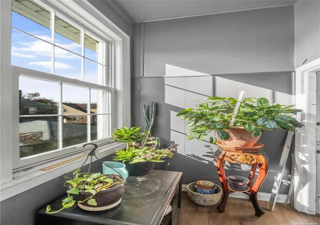 Photo 4 of Sale Pending at 140-36 247Th St, Rosedale, NY 11422 | MLS# L3593050 | Listing updated on 2025-02-11