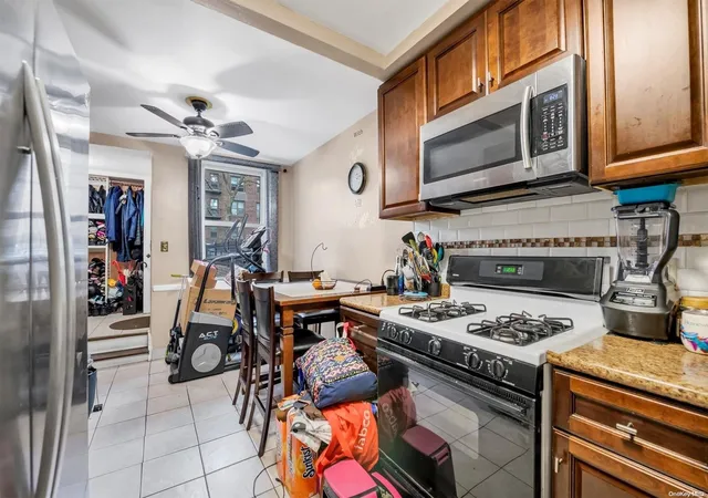 5th image of 3086 Avenue W, Brooklyn, NY 11229 | MLS# L3593297