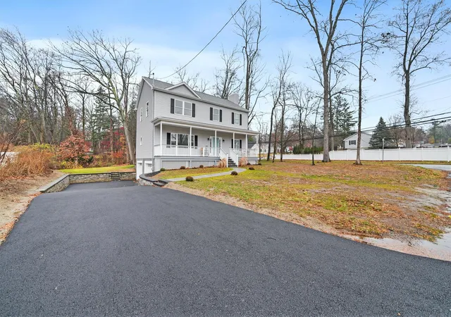 Single family home for sale at 2685 Gregory St, Yorktown Heights, NY 10598 | MLS# 801724 | Listing updated on 2026-04-25