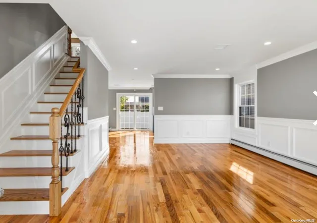 3rd image of 299 E Clinton Ave, Hempstead, NY 11575 | MLS# L3593448
