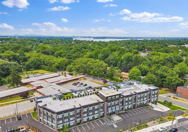 Photo 1 of Condo for sale at 218 Middle Neck Rd #110, North Hempstead, NY 11021 | MLS# L3593554 | Listing updated on 2026-09-27