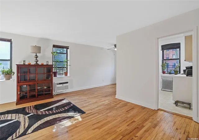 5th image of 47-27 215Th Pl, Bayside, NY 11361