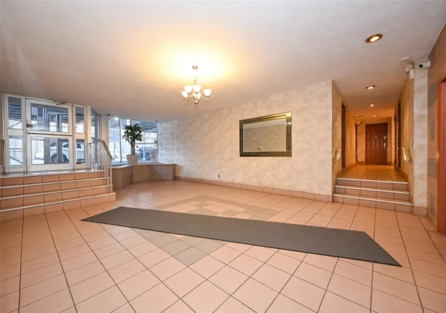 2nd image of 6535 Broadway #6A, Bronx, NY 10471 | MLS# 803757