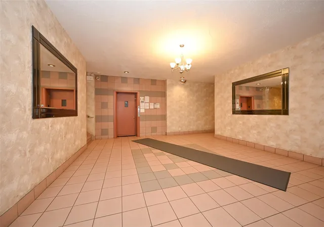 3rd image of 6535 Broadway #6A, Bronx, NY 10471 | MLS# 803757