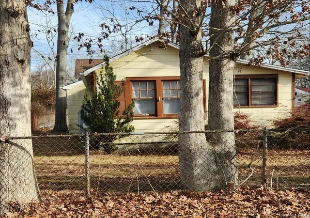 Single Family Residence at 181 Cypress Dr, Mastic Beach, NY 11951 | MLS# 804077 | | Sold on 2026-05-05