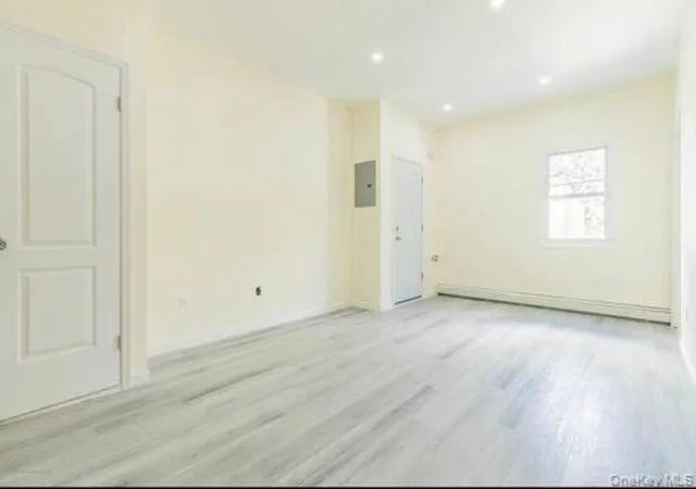 Photo 3 of Sale Pending at 88 Taft Avenue, Staten Island, NY 10301 | MLS# 805021 | Listing updated on 2026-07-04