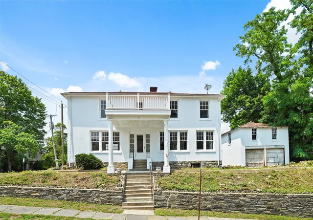 Single Family Residence at 82 Marquand Ave, Bronxville, NY 10708 | MLS# 805563 | | Sold on 2025-02-07
