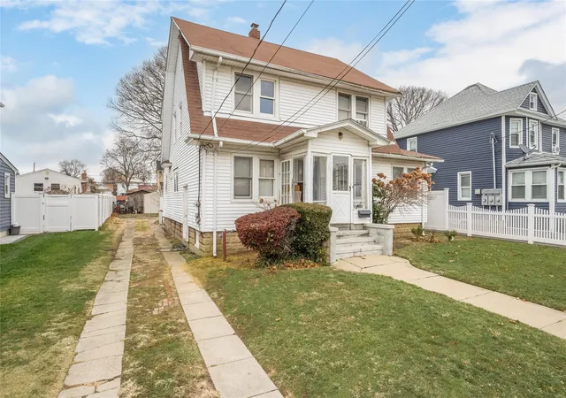 3rd image of 67 E Dean St, Hempstead, NY 11520 | MLS# 805963