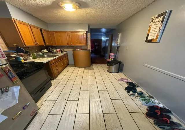 Photo 4 of Sale Pending at 958 E 103Rd Street, Brooklyn, NY 11236 | MLS# 806095 | Listing updated on 2025-08-21