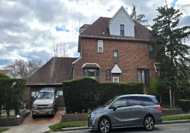 2nd image of 169 Bixley Heath, Lynbrook, NY 11563 | MLS# 807028