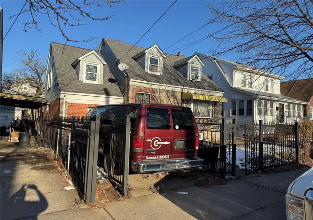 3rd image of 139 35 182s St, Springfield Gardens, NY 11413 | MLS# 807968