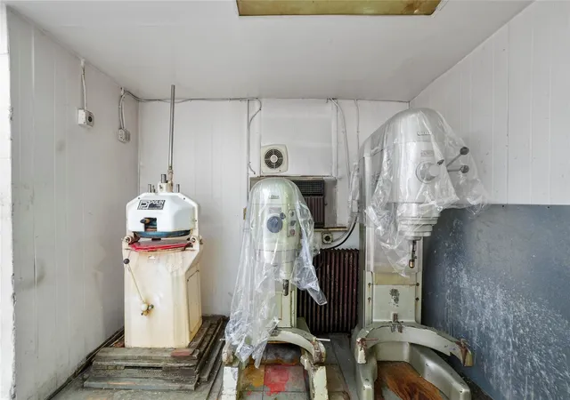 Photo 3 of Sale Pending at 55-01 Metropolitan, Ridgewood, NY 11385 | MLS# 810107 | Listing updated on 2025-04-11